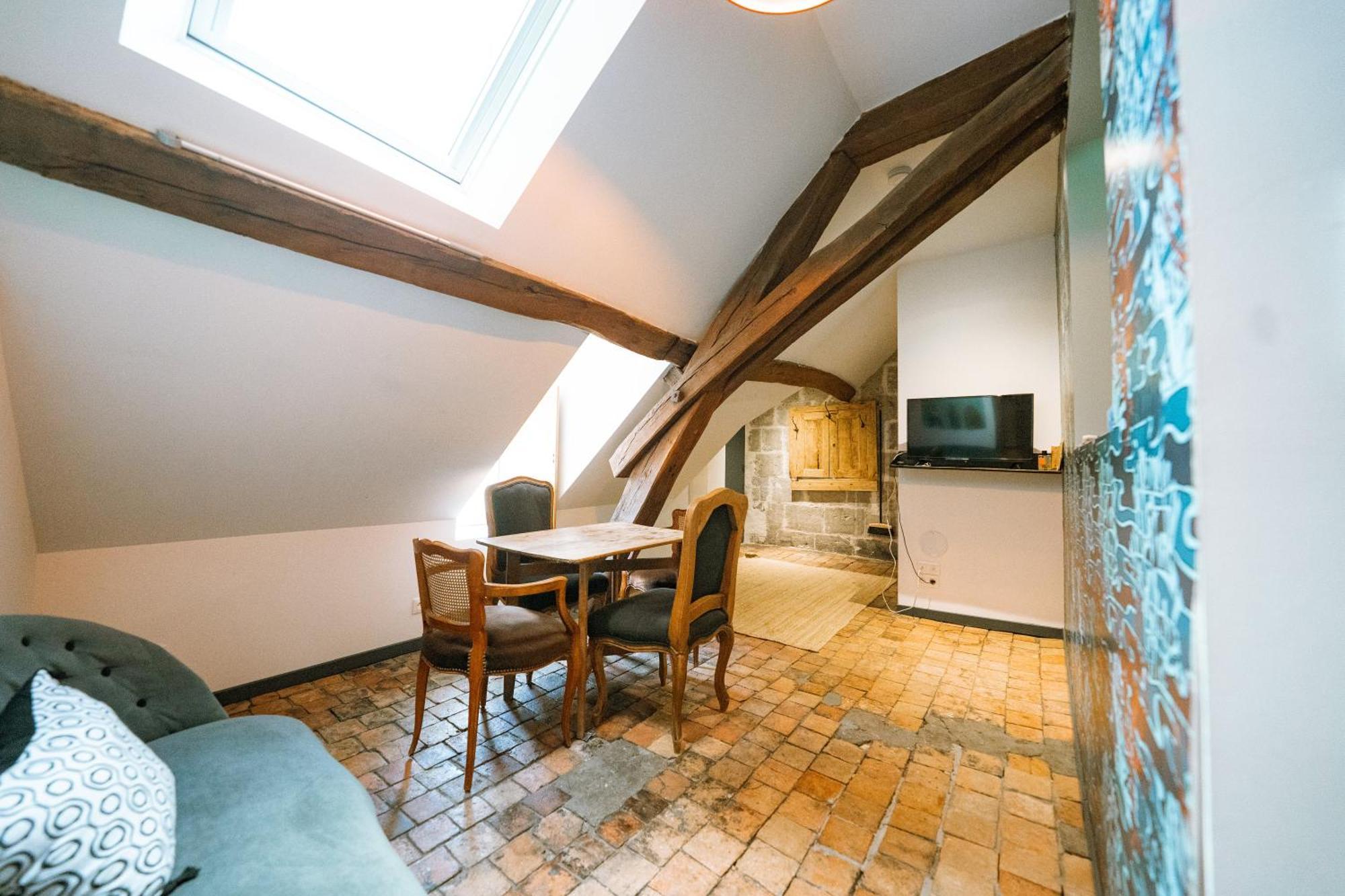 Maison Gaspard - Suites Et Appartements De Charme A Сомюр Екстериор снимка